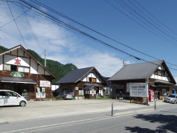 只見町　たもかく本の街