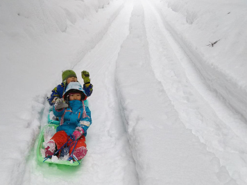 日本一長い雪の滑り台